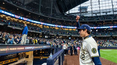 milwaukee brewers games